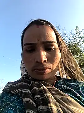 Snapshot of Hot_raaani chatting on 02-06-26, 11:13 Hot raaani online show from 02-06-26, 11:13