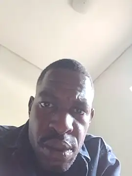 Snapshot of Fizozoo chatting on 09-13-25, 01:44 Fizozoo online show from 09-13-25, 01:44