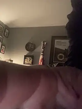 Snapshot of newjam chatting on 10-28-25, 05:33 newjam online show from 10-28-25, 05:33