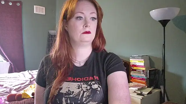 Snapshot of BettyBonvoy chatting on 06-10-26, 03:33 BettyBonvoy online show from 06-10-26, 03:33