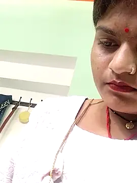 Snapshot of Hot_mirchjii chatting on 09-13-25, 06:57 Hot mirchjii online show from 09-13-25, 06:57