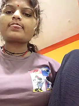 Snapshot of Hot_mirchjii chatting on 10-19-25, 01:06 Hot mirchjii online show from 10-19-25, 01:06