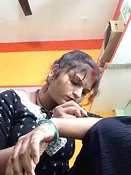 Snapshot of Hot_mirchjii chatting on 11-06-25, 09:10 Hot mirchjii online show from 11-06-25, 09:10