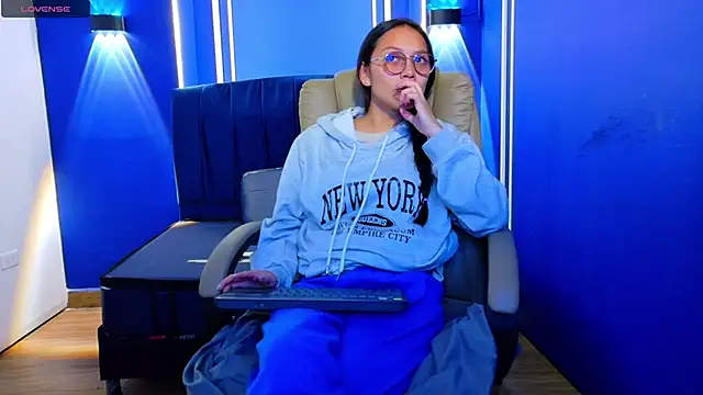 katalina07 1 online show from 06-05-26, 05:07