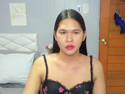 Snapshot of AlianaBlair chatting on 09-25-25, 04:21 AlianaBlair online show from 09-25-25, 04:21