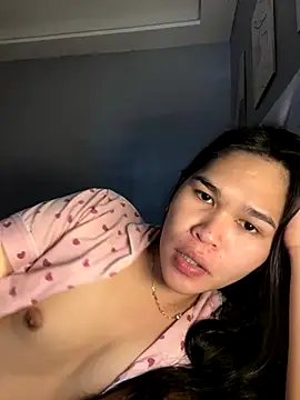 Snapshot of AlianaBlair chatting on 11-05-25, 03:39 AlianaBlair online show from 11-05-25, 03:39