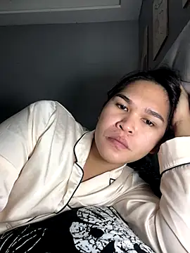 Snapshot of AlianaBlair chatting on 11-20-25, 12:44 AlianaBlair online show from 11-20-25, 12:44