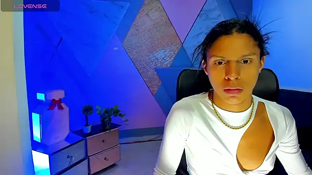 keytinthomson  online show from 10-03-25, 05:10