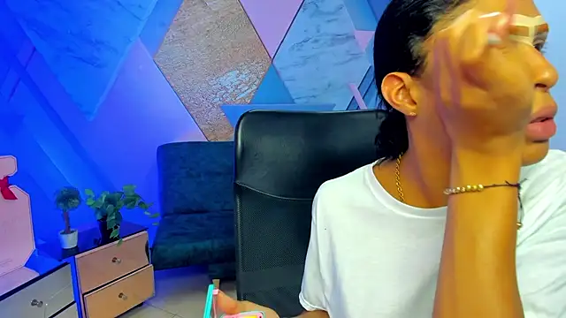 keytinthomson  online show from 10-09-25, 08:07