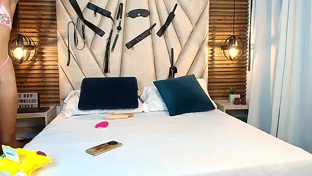 Snapshot of Cinthiabaker chatting on 11-29-25, 11:35 Cinthiabaker online show from 11-29-25, 11:35