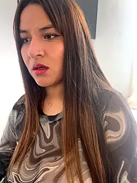 Snapshot of Linda_Bellucci chatting on 10-17-25, 04:31 Linda Bellucci online show from 10-17-25, 04:31