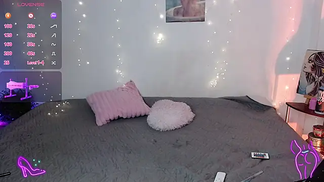 Snapshot of violetjane chatting on 11-06-25, 12:11 violetjane online show from 11-06-25, 12:11