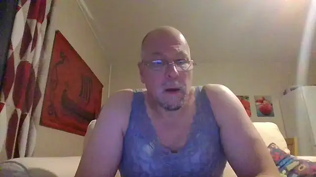 Snapshot of Boddman chatting on 11-04-25, 06:51 Boddman online show from 11-04-25, 06:51
