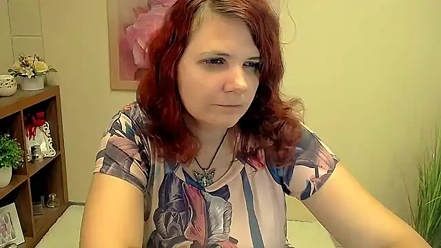 Snapshot of TwoBigSuns chatting on 09-24-25, 07:01 TwoBigSuns online show from 09-24-25, 07:01