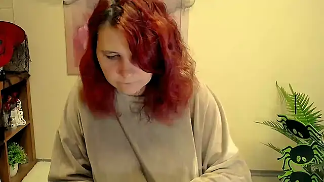 Snapshot of TwoBigSuns chatting on 10-16-25, 07:31 TwoBigSuns online show from 10-16-25, 07:31