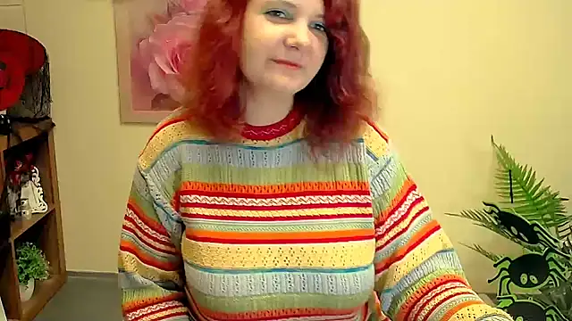 Snapshot of TwoBigSuns chatting on 10-20-25, 06:36 TwoBigSuns online show from 10-20-25, 06:36