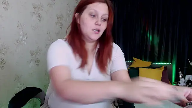 Snapshot of Alisawoods_ chatting on 10-18-25, 05:57 Alisawoods online show from 10-18-25, 05:57