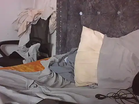 Snapshot of Linah97 chatting on 11-28-25, 04:42 Linah97 online show from 11-28-25, 04:42