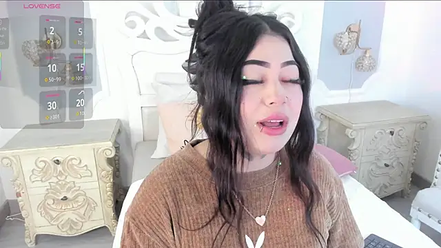 Snapshot of MeganStar__ chatting on 10-28-25, 11:47 MeganStar online show from 10-28-25, 11:47