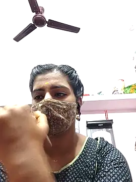 Snapshot of Tamil-Meenu12 chatting on 10-23-25, 04:34 Tamil-Meenu12 online show from 10-23-25, 04:34