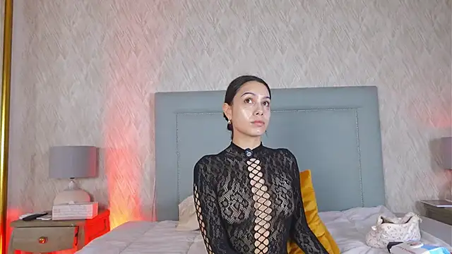 Snapshot of Sofy_Bradd chatting on 09-13-25, 05:29 Sofy Bradd online show from 09-13-25, 05:29