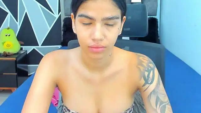 Snapshot of valeria-duarte chatting on 04-25-26, 01:03 valeria-duarte online show from 04-25-26, 01:03