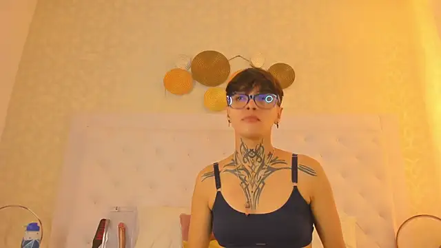 Snapshot of b3k_afrodict chatting on 09-27-25, 07:30 b3k afrodict online show from 09-27-25, 07:30