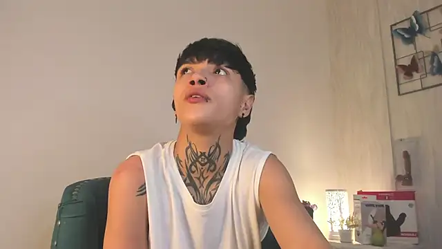 Snapshot of b3k_afrodict chatting on 11-26-25, 04:02 b3k afrodict online show from 11-26-25, 04:02