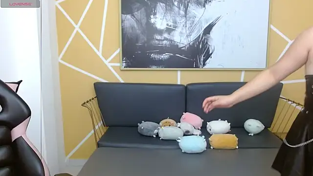 Snapshot of olivia_russo_ chatting on 11-07-25, 08:20 olivia russo online show from 11-07-25, 08:20