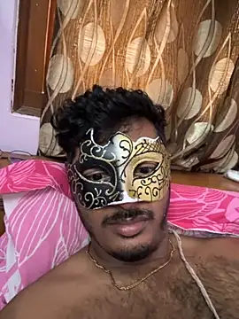 Snapshot of VVcouple chatting on 10-17-25, 03:53 VVcouple online show from 10-17-25, 03:53