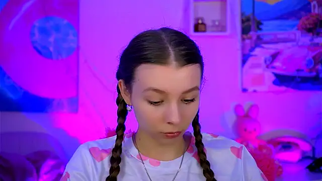 JulieDaniel online show from 10-26-25, 04:29