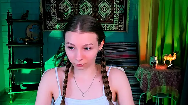 JulieDaniel online show from 12-02-25, 04:18