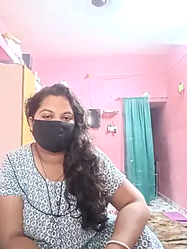 Snapshot of biggbobbsgirl chatting on 10-26-25, 03:45 biggbobbsgirl online show from 10-26-25, 03:45