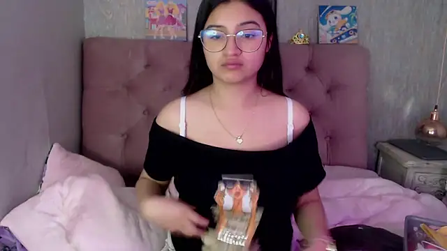 laurenelove online show from 09-26-25, 04:38