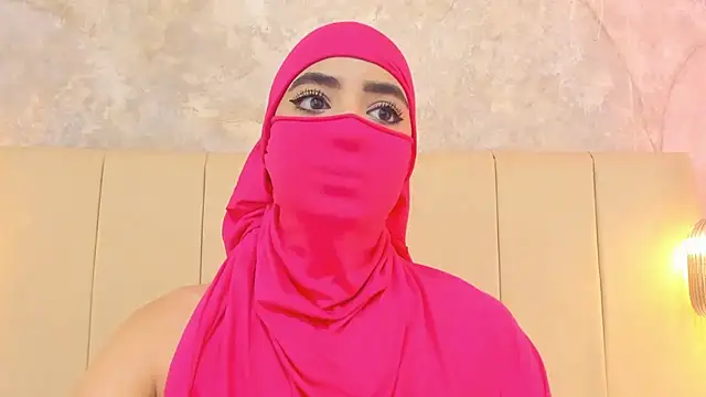Snapshot of nayiraa_ chatting on 04-22-26, 11:45 nayiraa online show from 04-22-26, 11:45