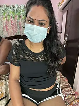 Lovlycouple1 online show from 02-18-26, 03:13