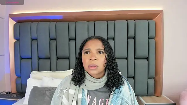 LisaMendez online show from 10-10-25, 04:00