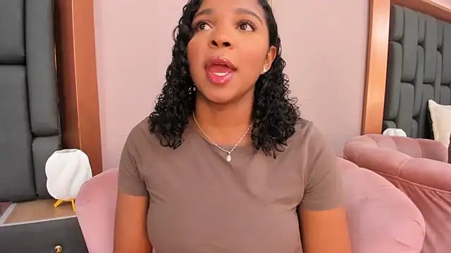 LisaMendez online show from 10-22-25, 04:02