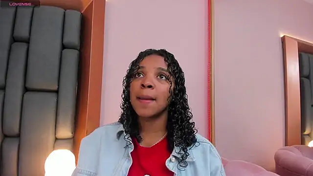 LisaMendez online show from 03-25-26, 03:34