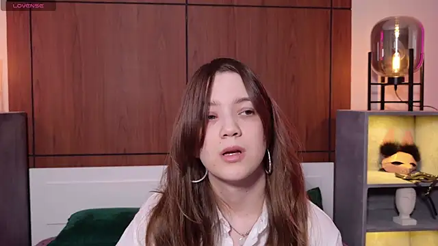 Alison kisss online show from 05-30-26, 06:27