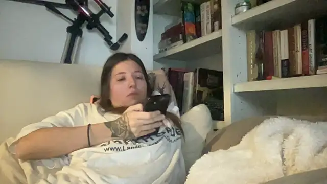 Snapshot of dddasani chatting on 11-15-25, 06:37 dddasani online show from 11-15-25, 06:37