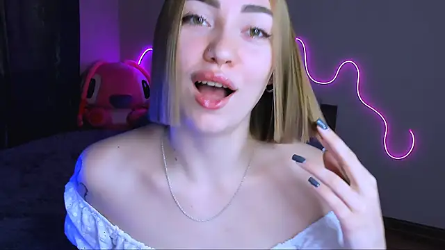 Snapshot of LaraKrein_lk chatting on 09-26-25, 11:14 LaraKrein lk online show from 09-26-25, 11:14