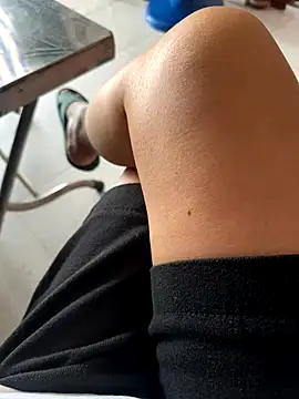 sharon-Hanna online show from 11-22-25, 01:15