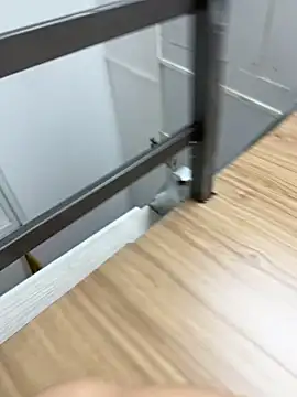 sharon-Hanna online show from 04-17-26, 01:19