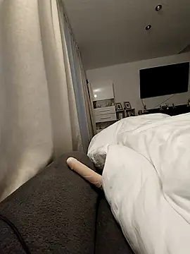 SexyJulia21 online show from 04-13-26, 06:41