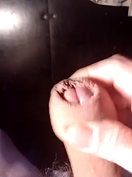 Snapshot of 69dagosto chatting on 12-21-25, 10:00 69dagosto online show from 12-21-25, 10:00