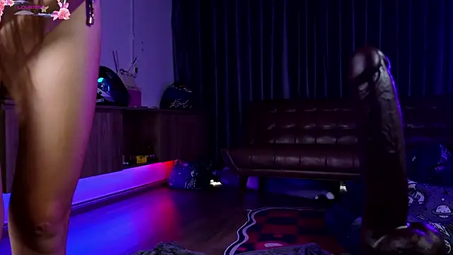 Snapshot of laxyflaxyy chatting on 12-04-25, 01:59 laxyflaxyy online show from 12-04-25, 01:59