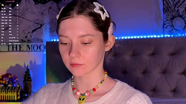 IrisPurrphy online show from 12-15-25, 01:04