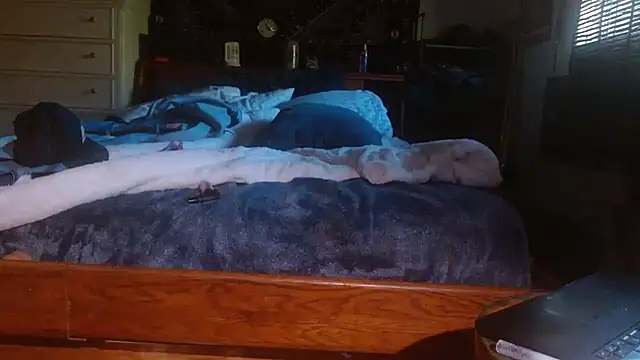 Snapshot of reebokrick650 chatting on 09-12-25, 12:22 reebokrick650 online show from 09-12-25, 12:22