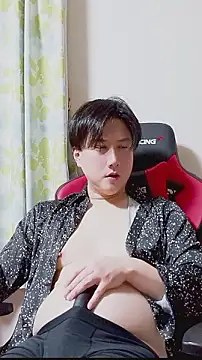 Snapshot of oyu_kun chatting on 02-05-26, 01:05 oyu kun online show from 02-05-26, 01:05